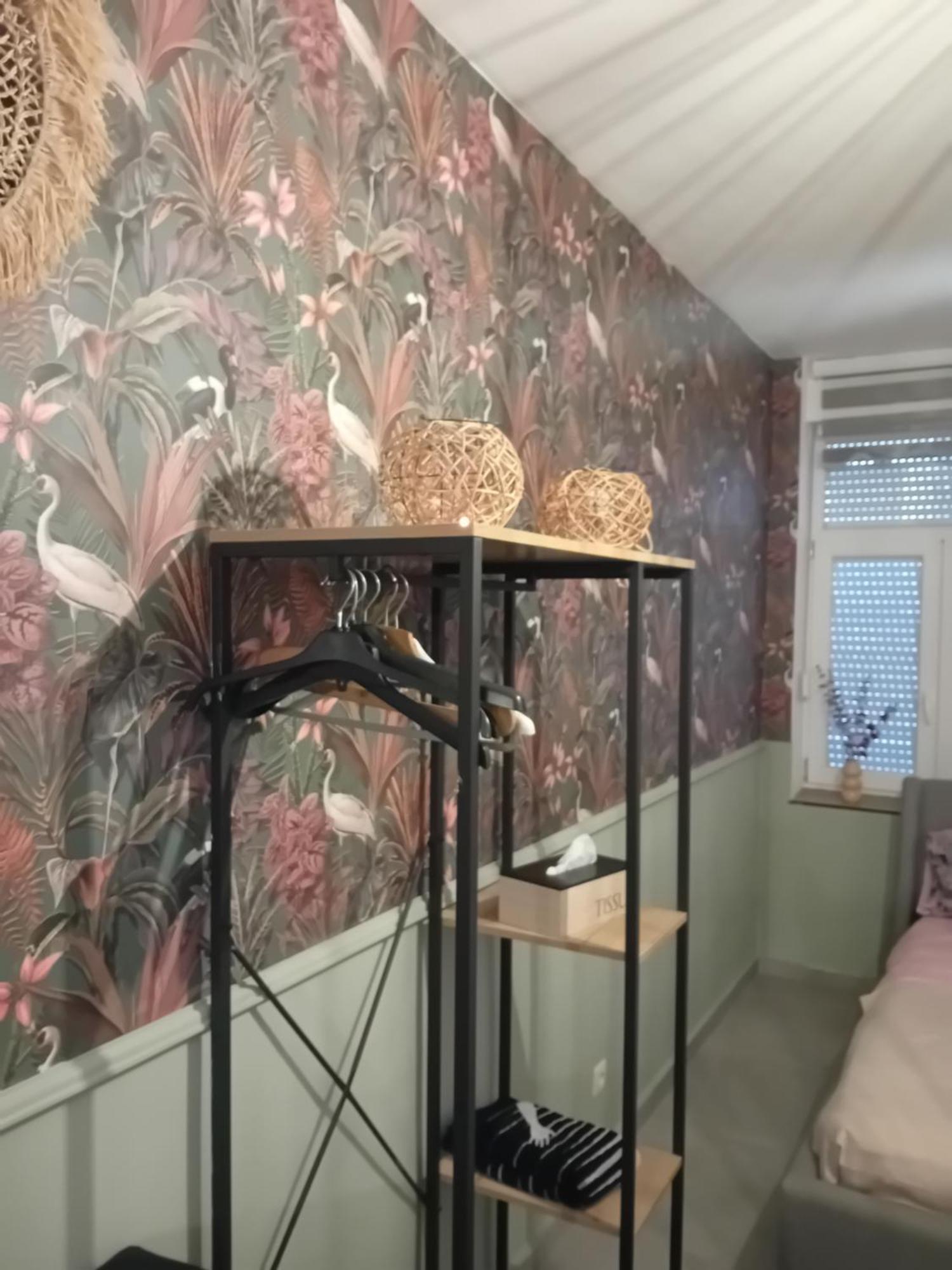 Meuble 4km Aeroport Apartment *