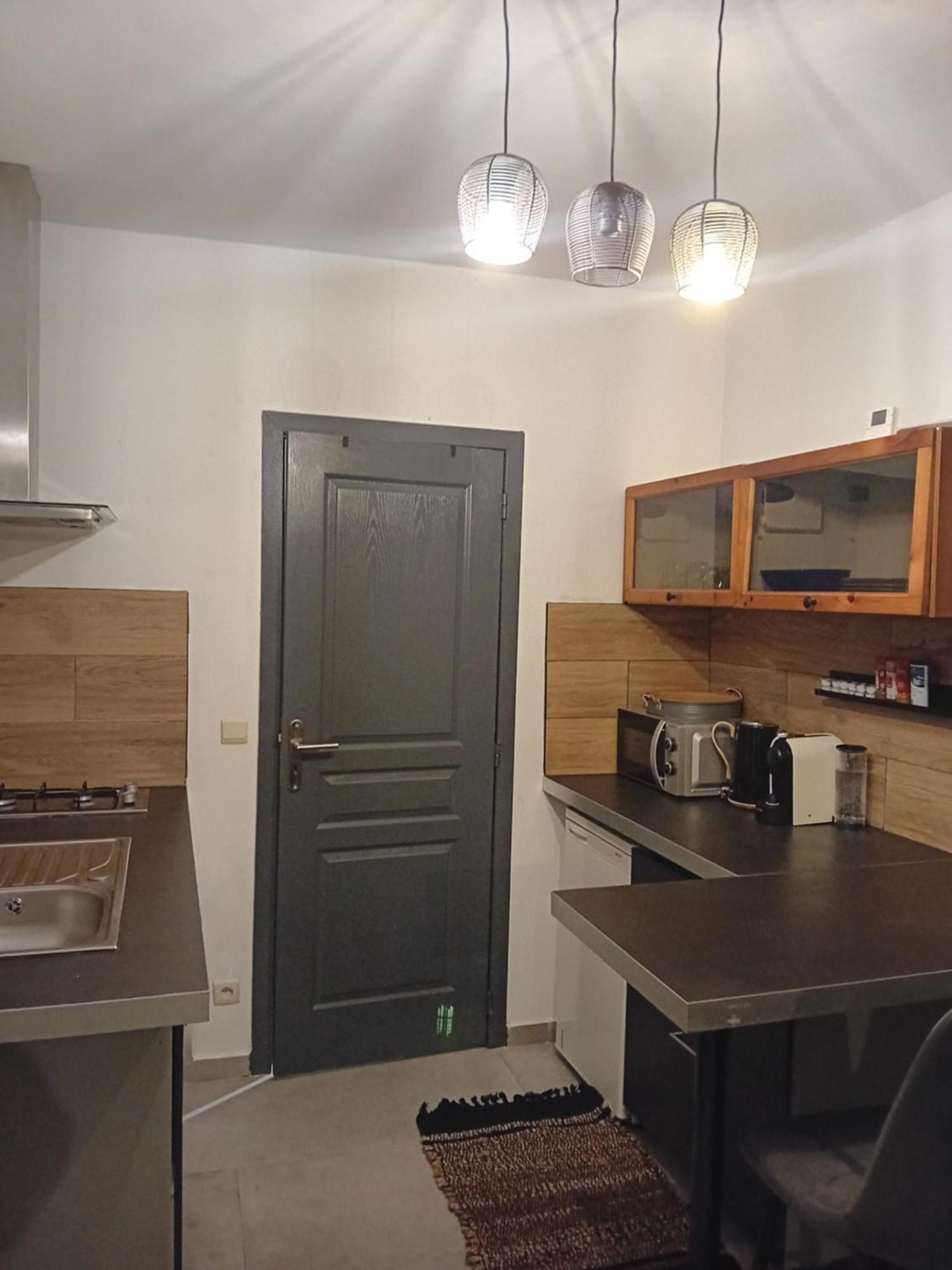 Apartment Meuble 4km Aeroport